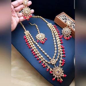 Necklace set